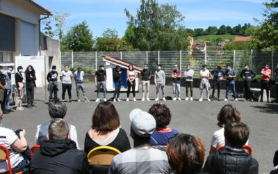 Tous les 1BAC PRO en scène